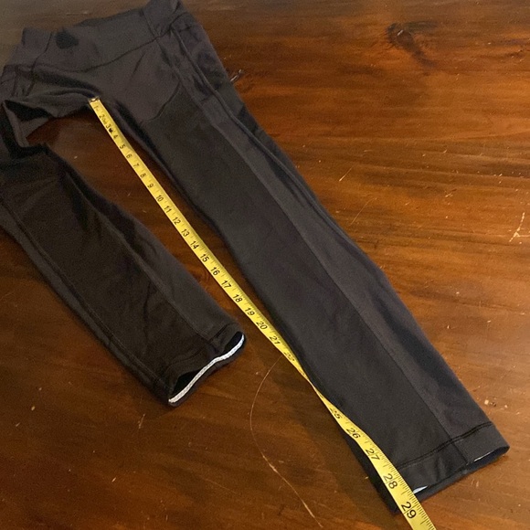 LULULEMON BLACK HIGH WAISTED REFLECTIVE YOGA PANTS🍋 - Picture 9 of 16